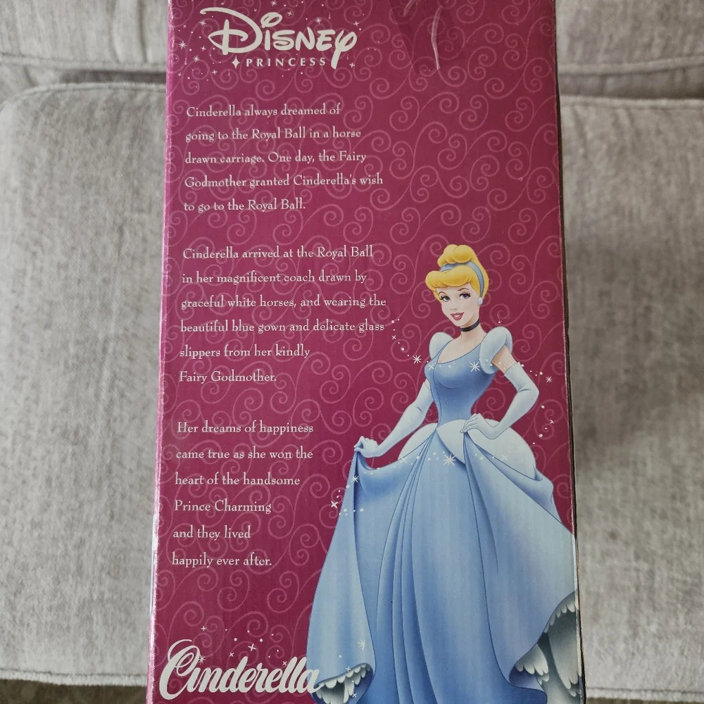 Disney Cinderella Porcelain Keepsake Doll & Horse Collectible NRFM Vintage - Picture 6 of 13